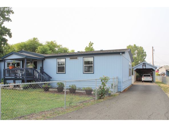 161 Green Siding Rd, Roseburg, OR 97471